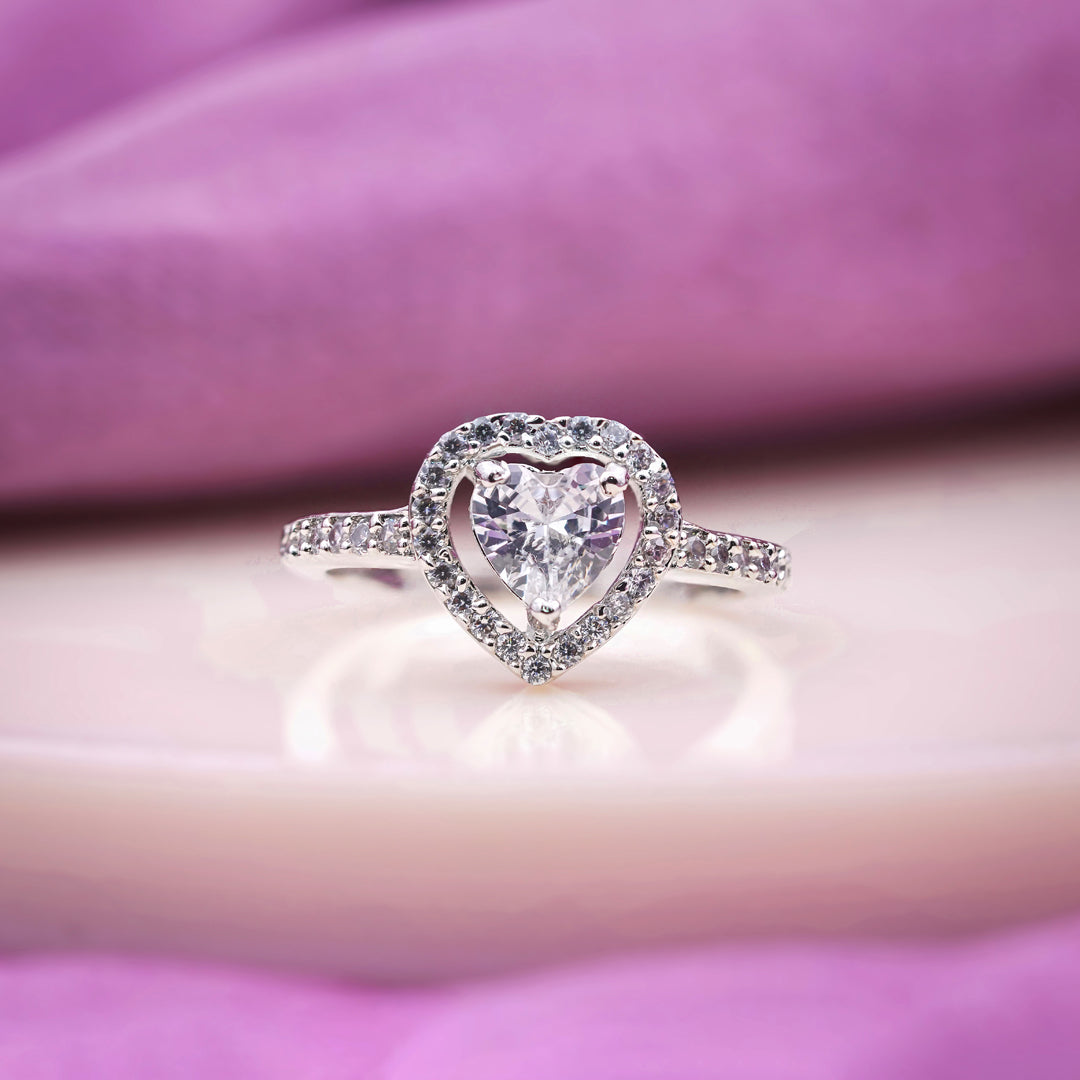 Amora Heart Halo Ring