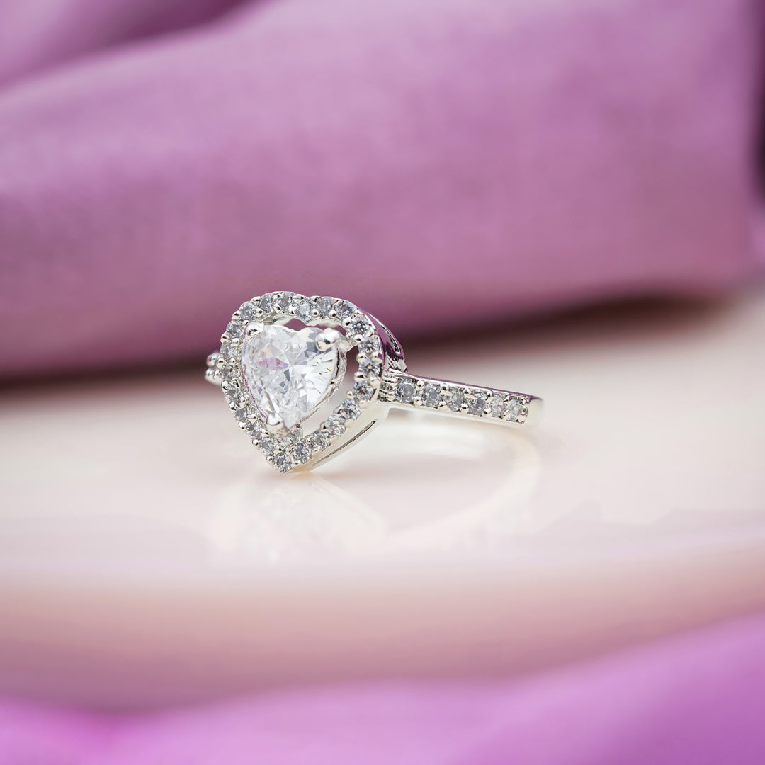 Amora Heart Halo Ring