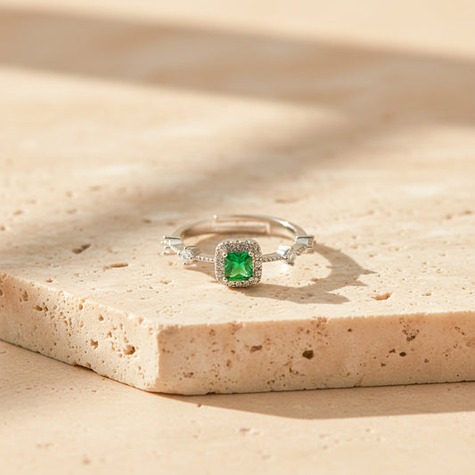 Emerald Glow Designer Ring