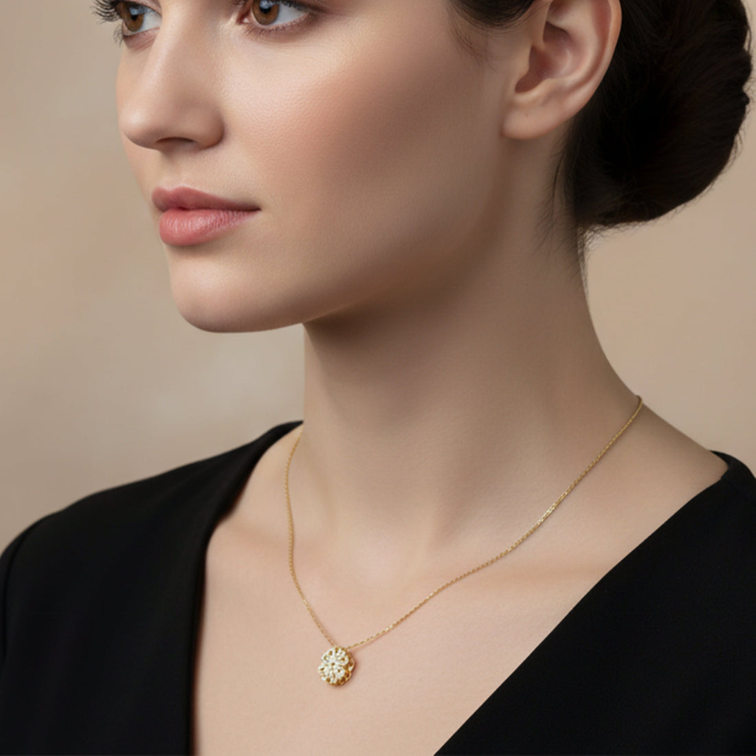 Lucky Clover Diamond Pendant Necklace