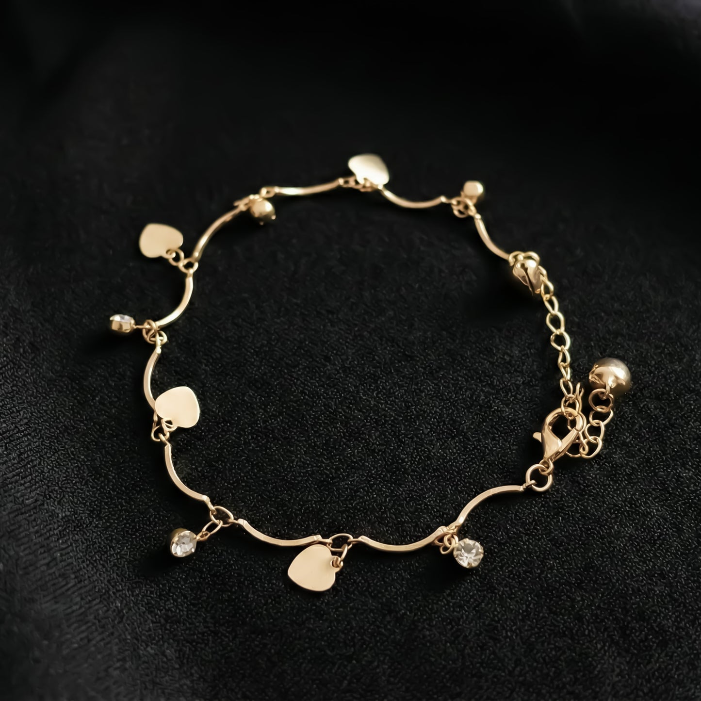Amoura Gold Heart Anklet