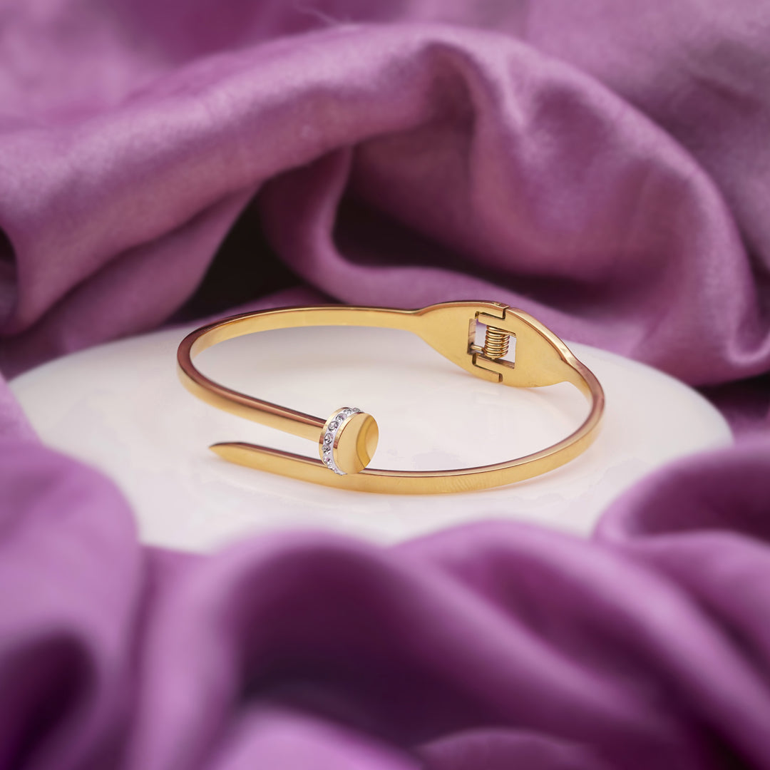 Eterna Shine Gold Cuff Kada