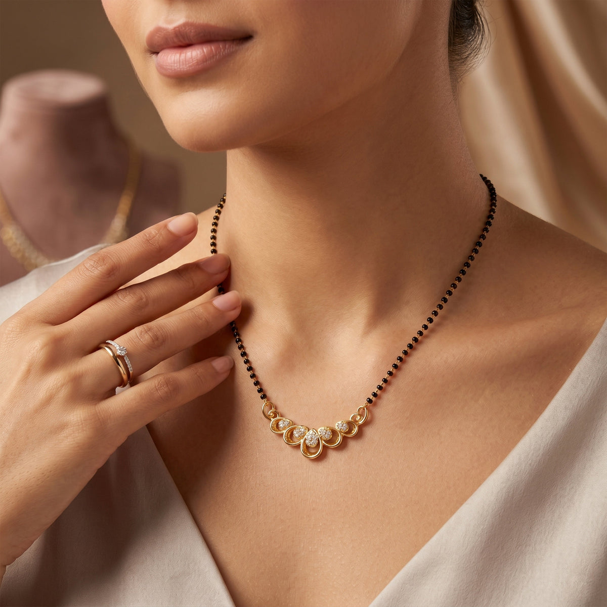 Swarn Pushpa Mangalsutra