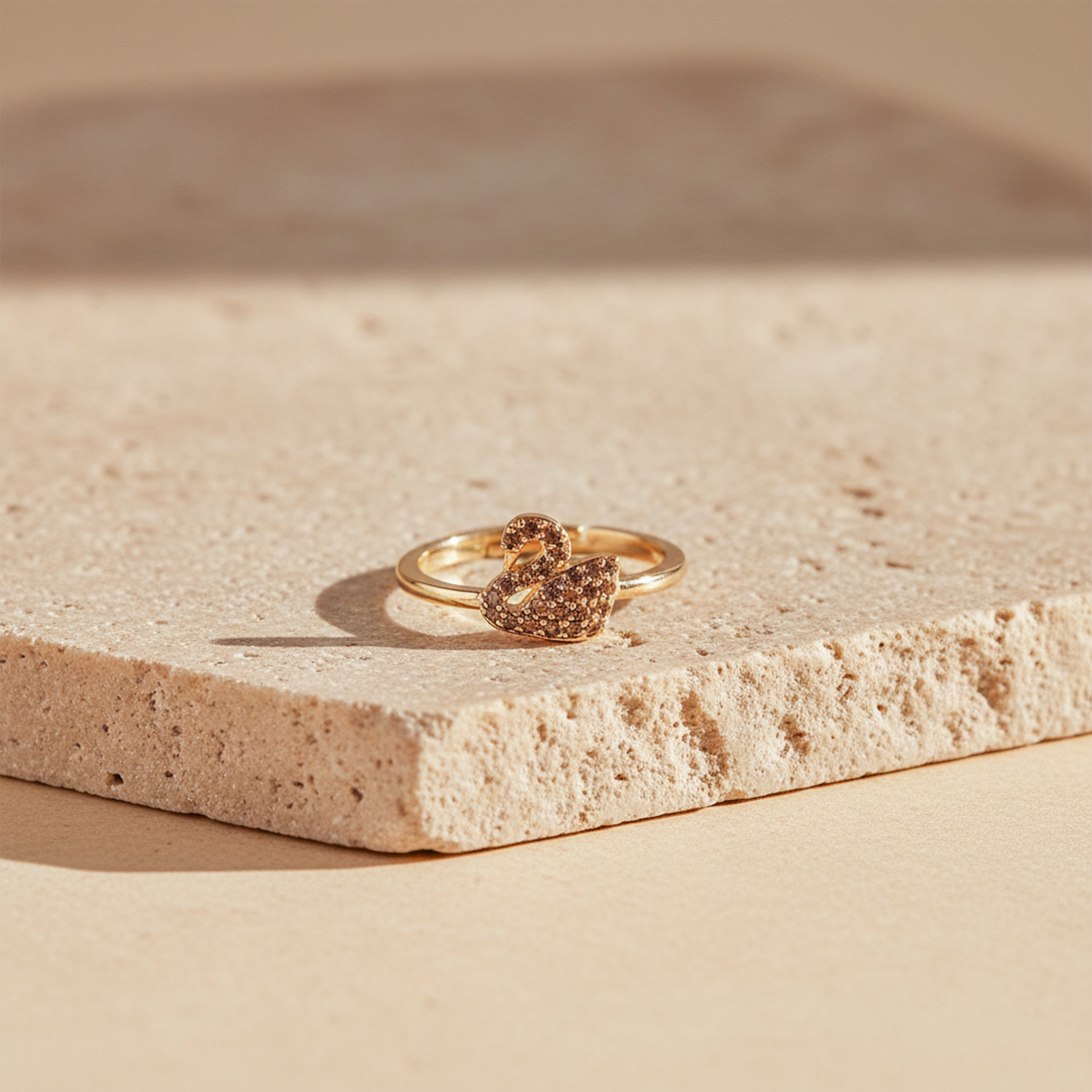 Swan Elegance Diamond Ring