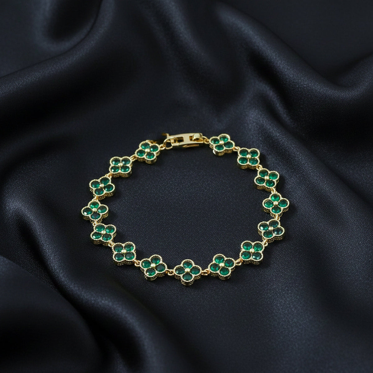 Green Enamel Clover Luxury Bracelet