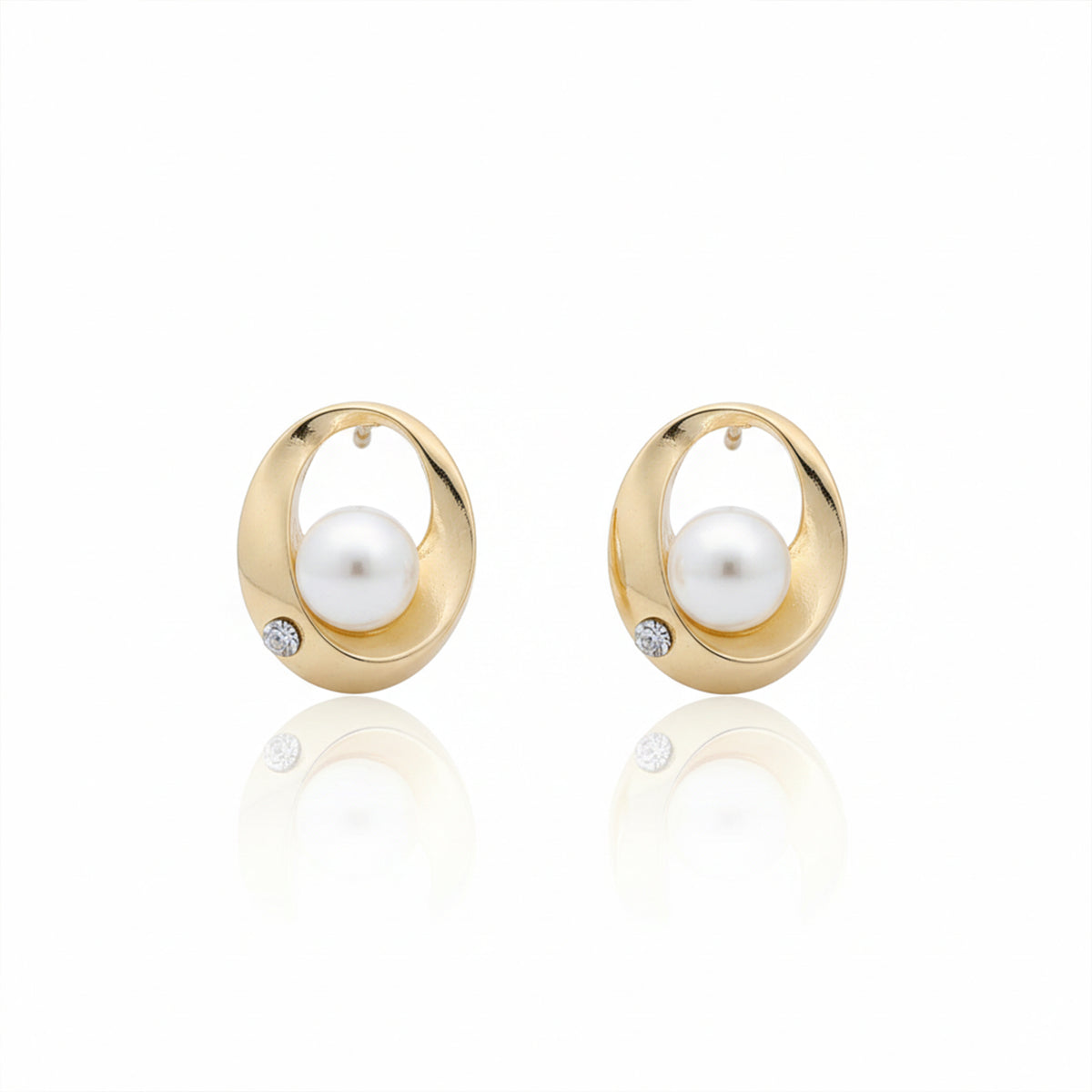 Aira Pearl Earrings
