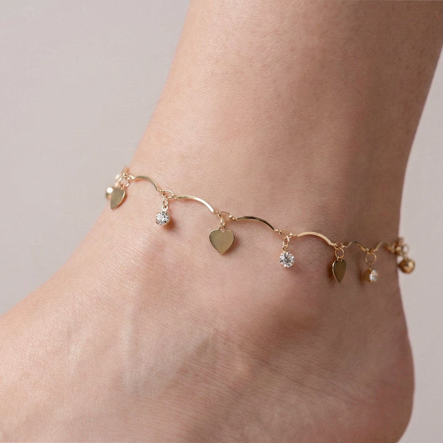 Amoura Gold Heart Anklet