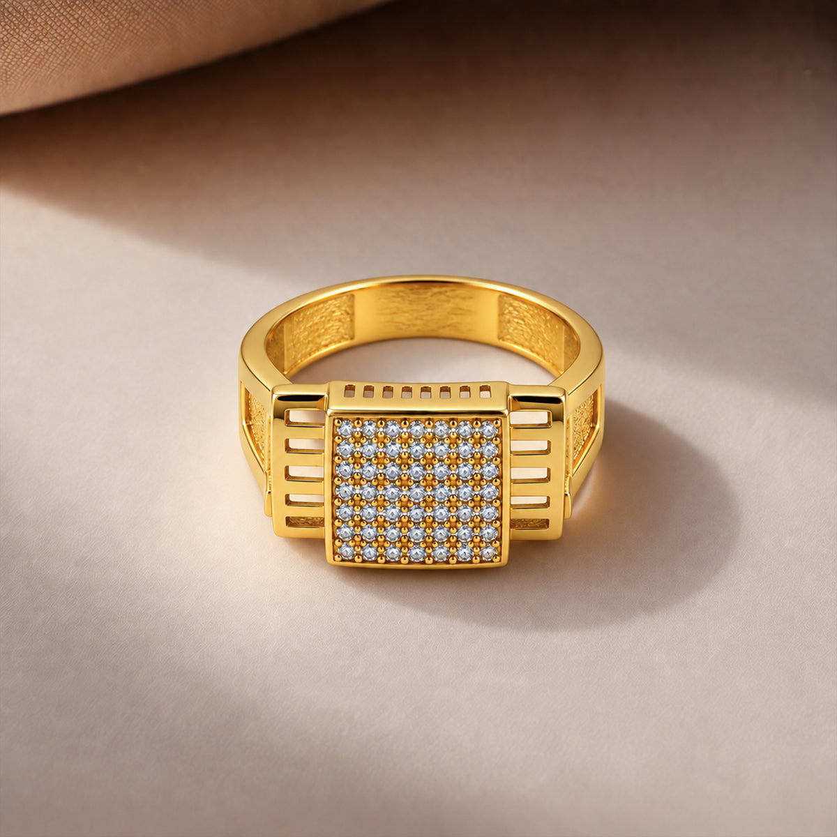 Veyron Gold Ring