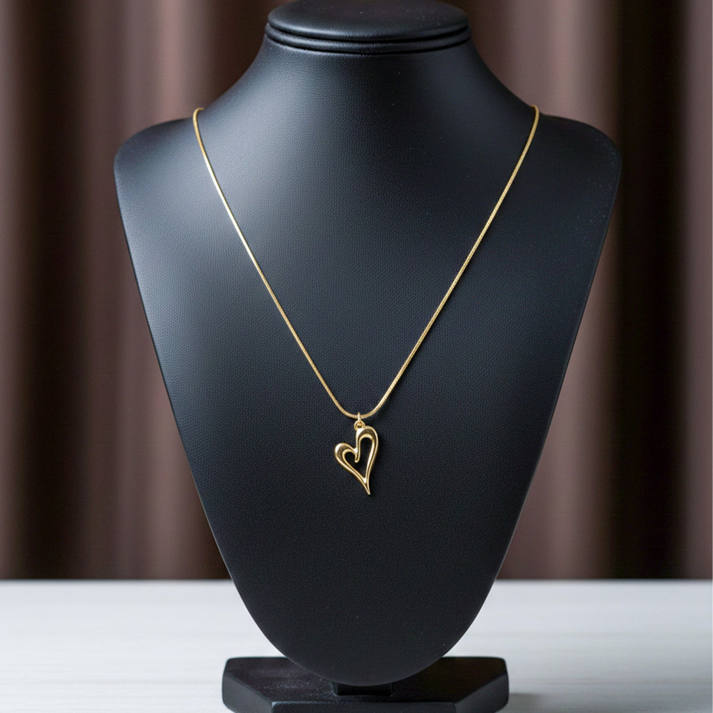 Romantic Gold Heart Pendant Necklace