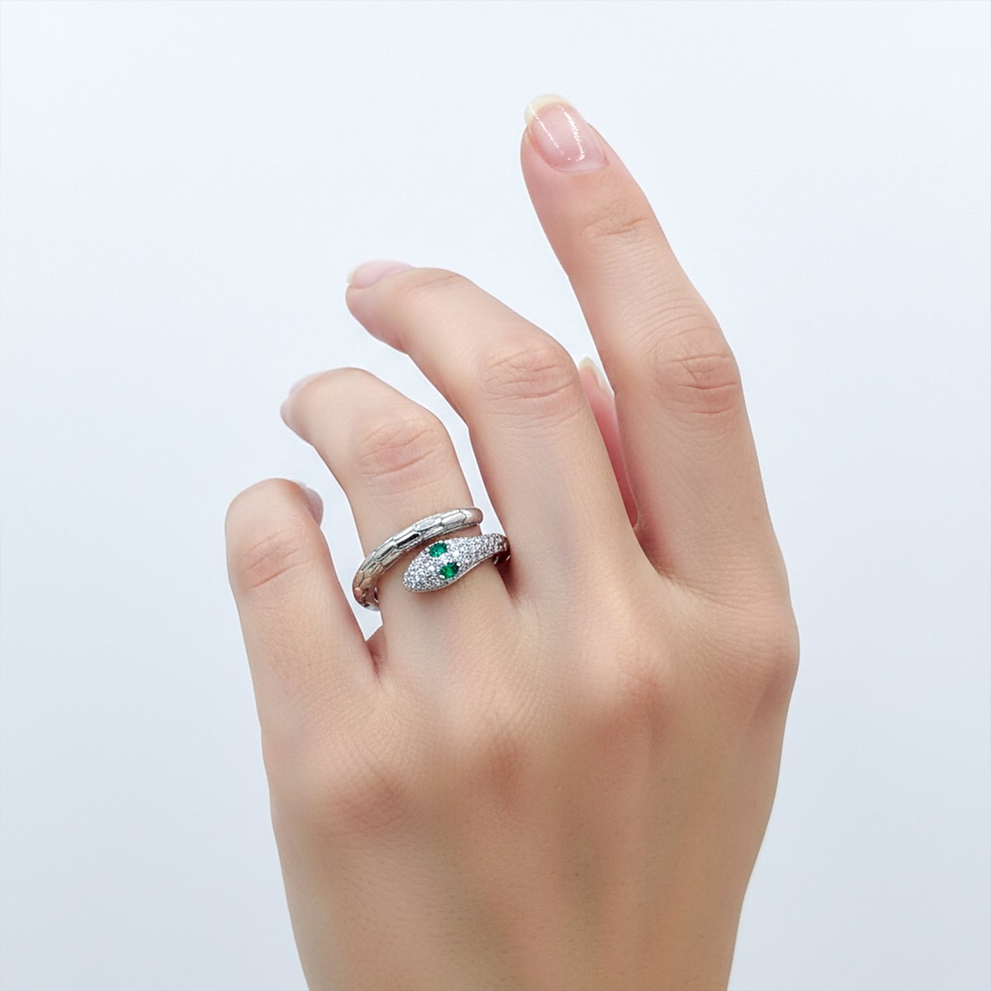 Regal Emerald Eye Serpent Statement Ring