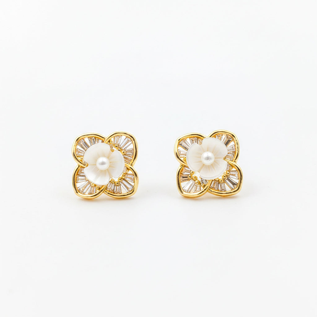Eterna Bloom Pearl Stud Earrings