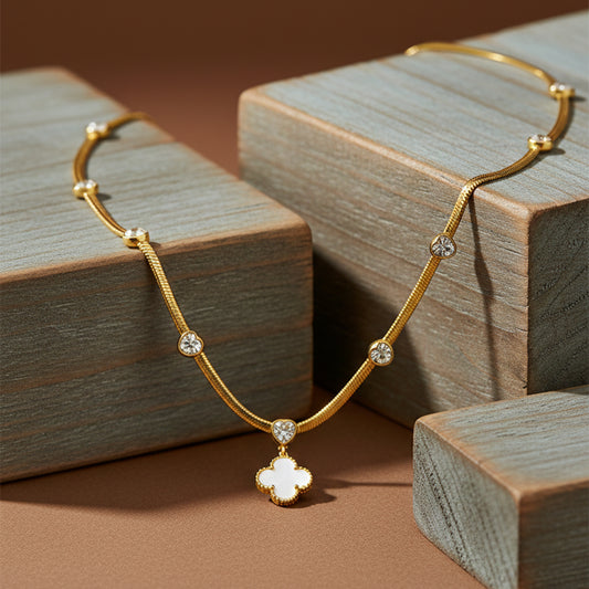 Ira Clover Necklace