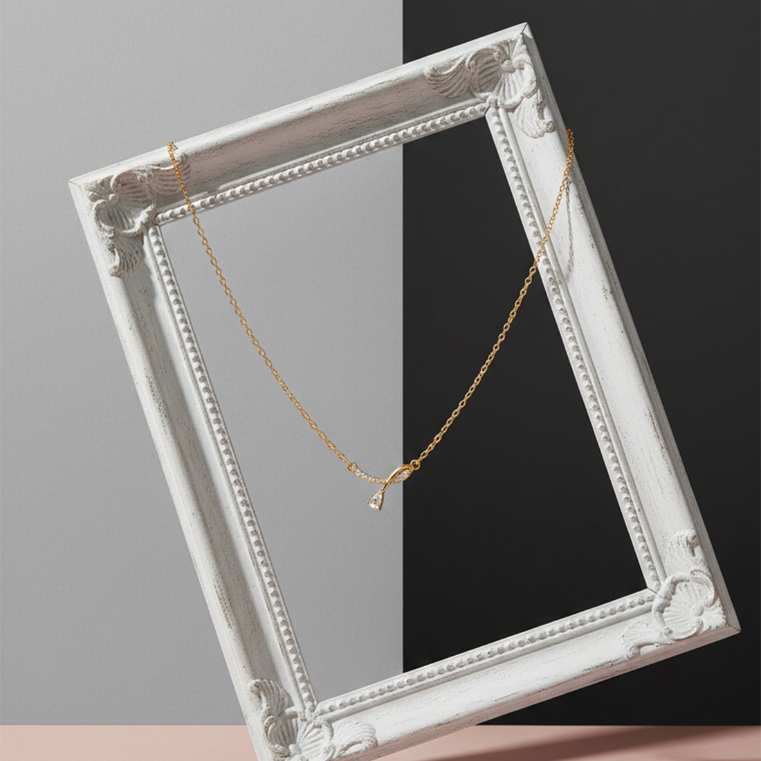 Liora drop Necklace
