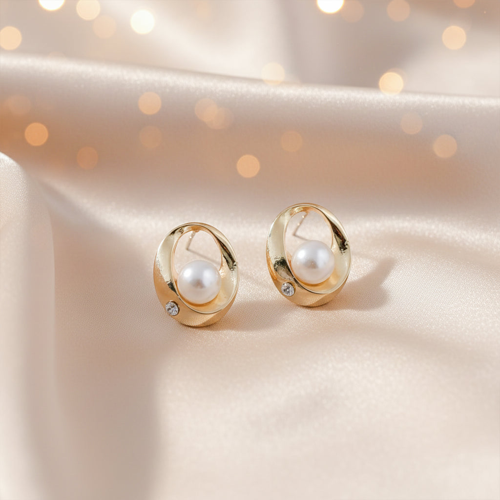Aira Pearl Earrings