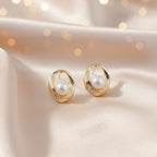 Aira Pearl Earrings