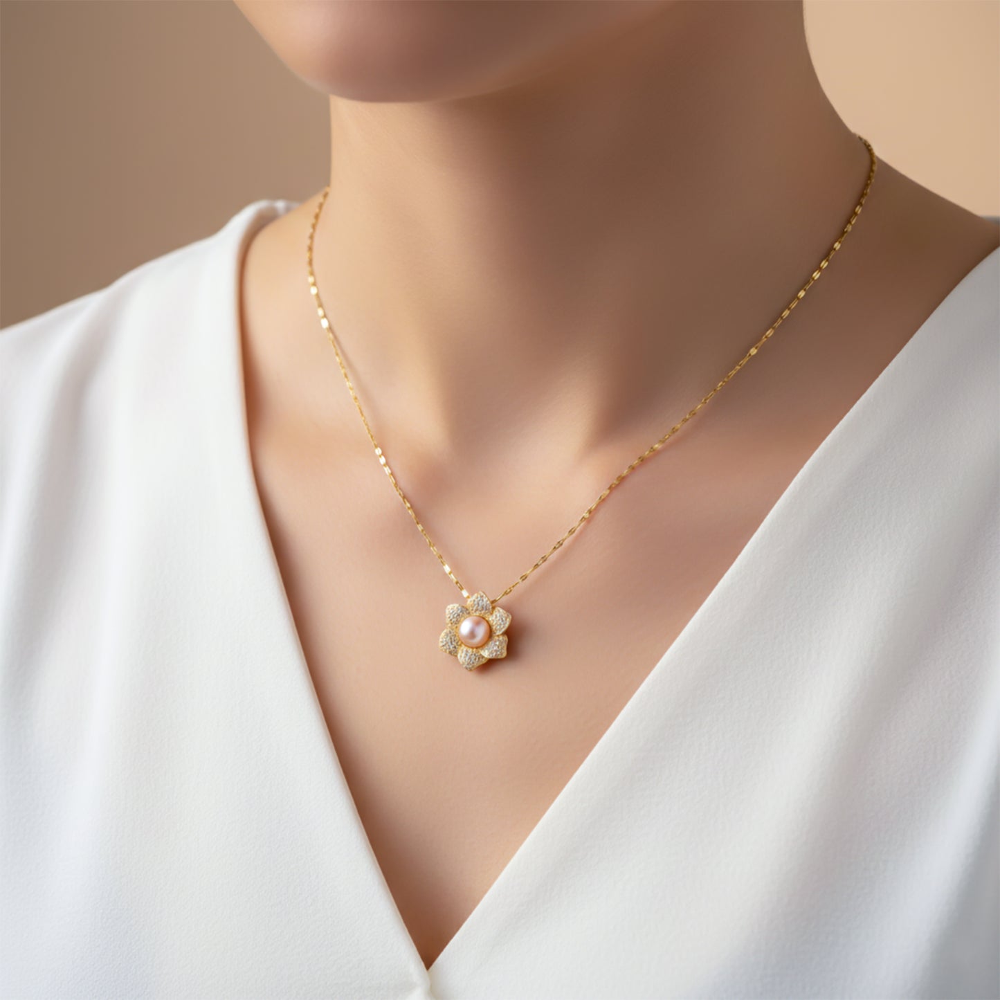Gold Flower Pearl Pendant