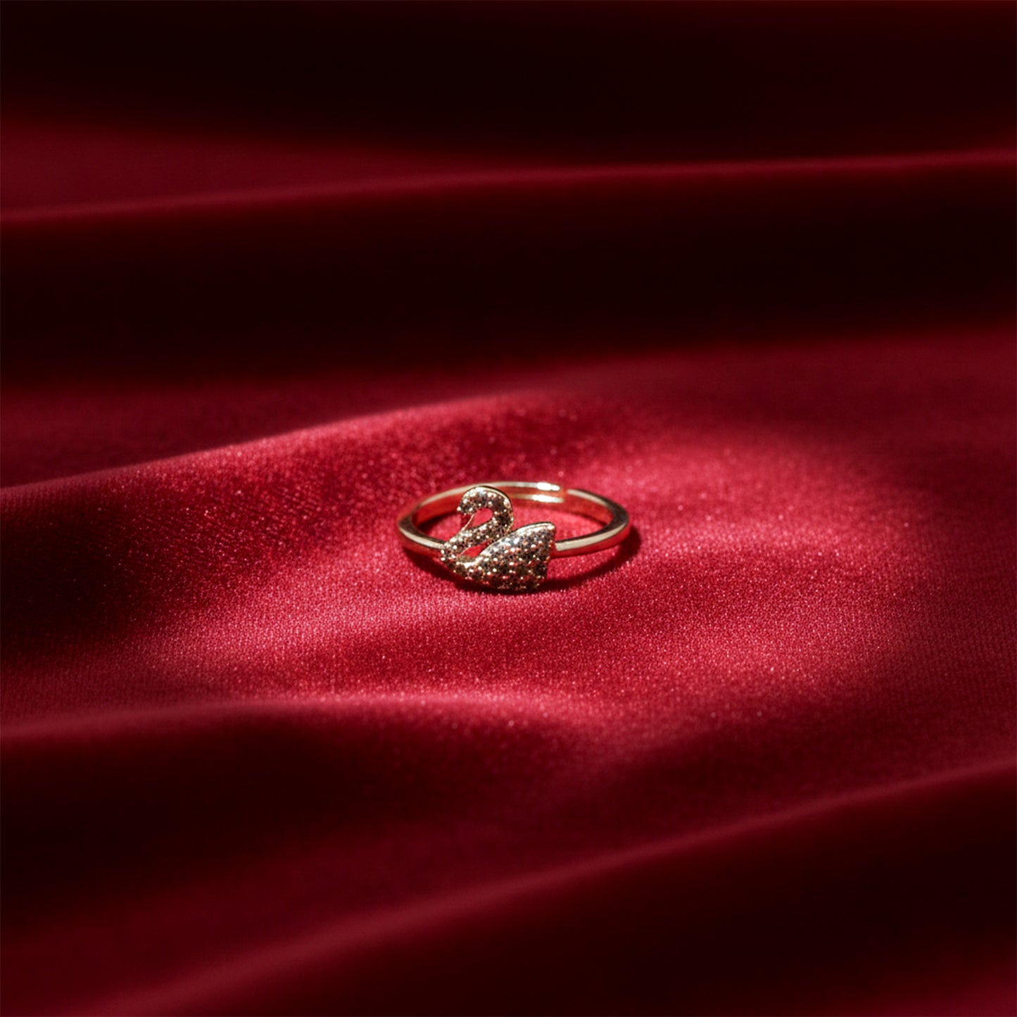 Swan Elegance Diamond Ring