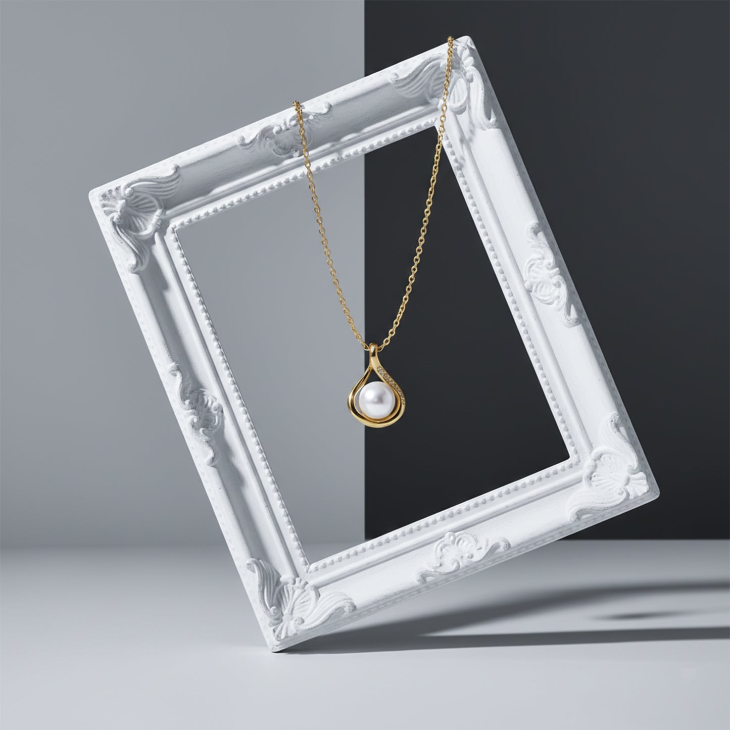 Teardrop Pearl Pendant Necklace