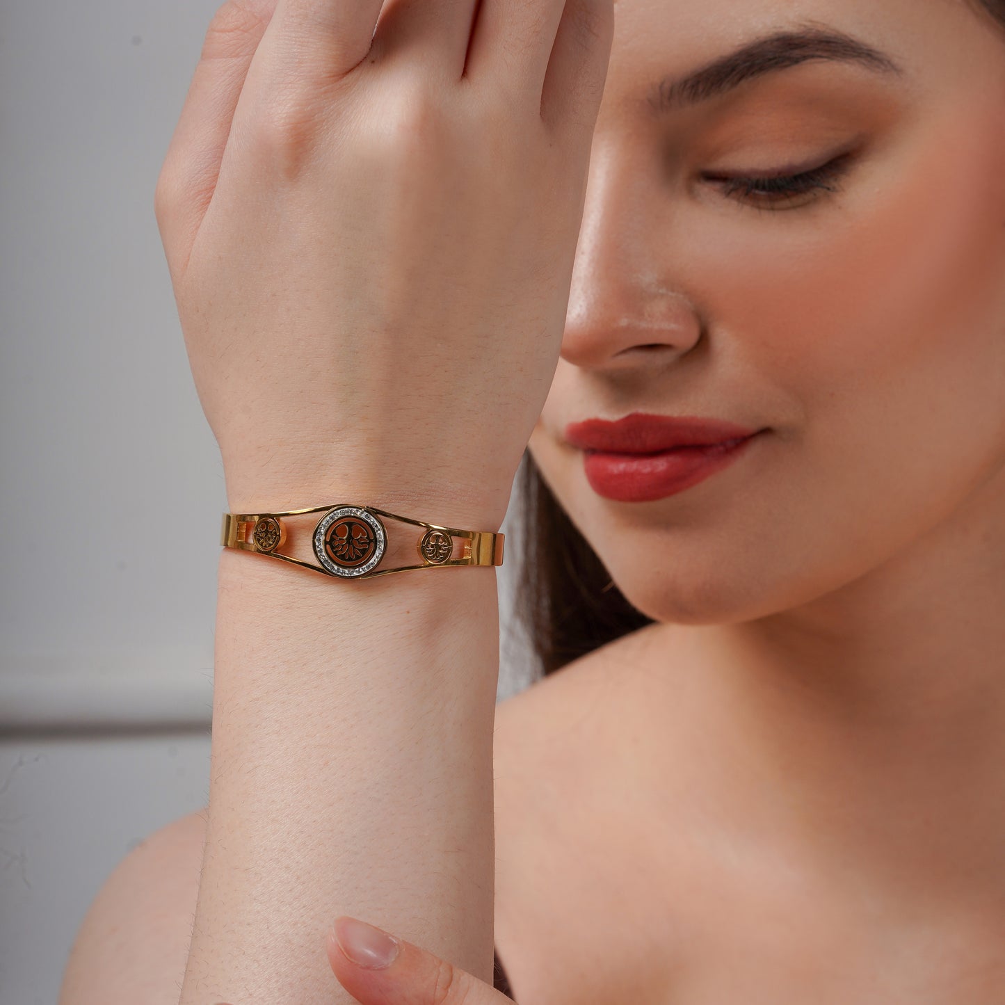 Divine Om Aura Gold Kada