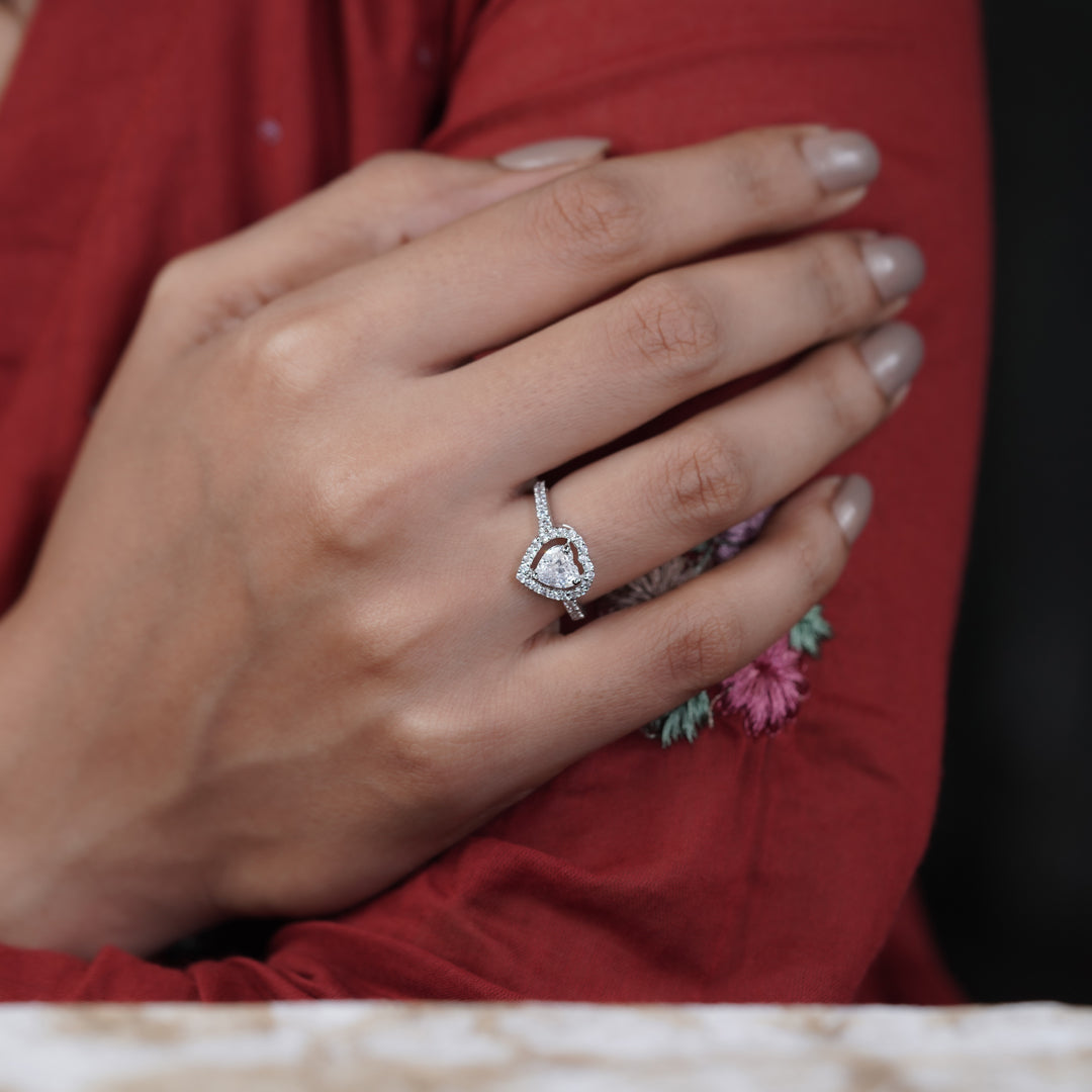 Amora Heart Halo Ring