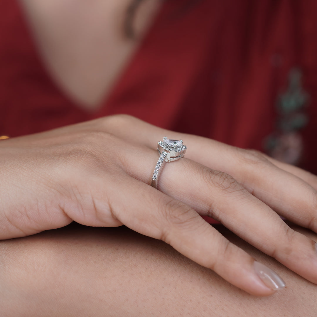 Amora Heart Halo Ring