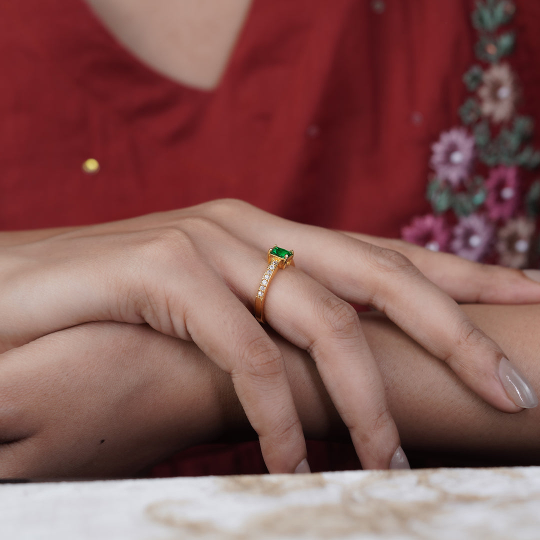 Emerald Royale Solitaire Ring