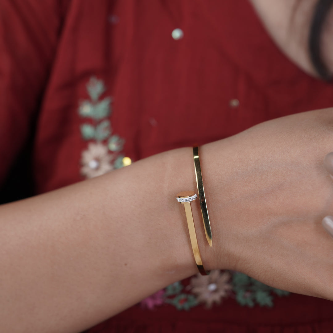 Eterna Shine Gold Cuff Kada