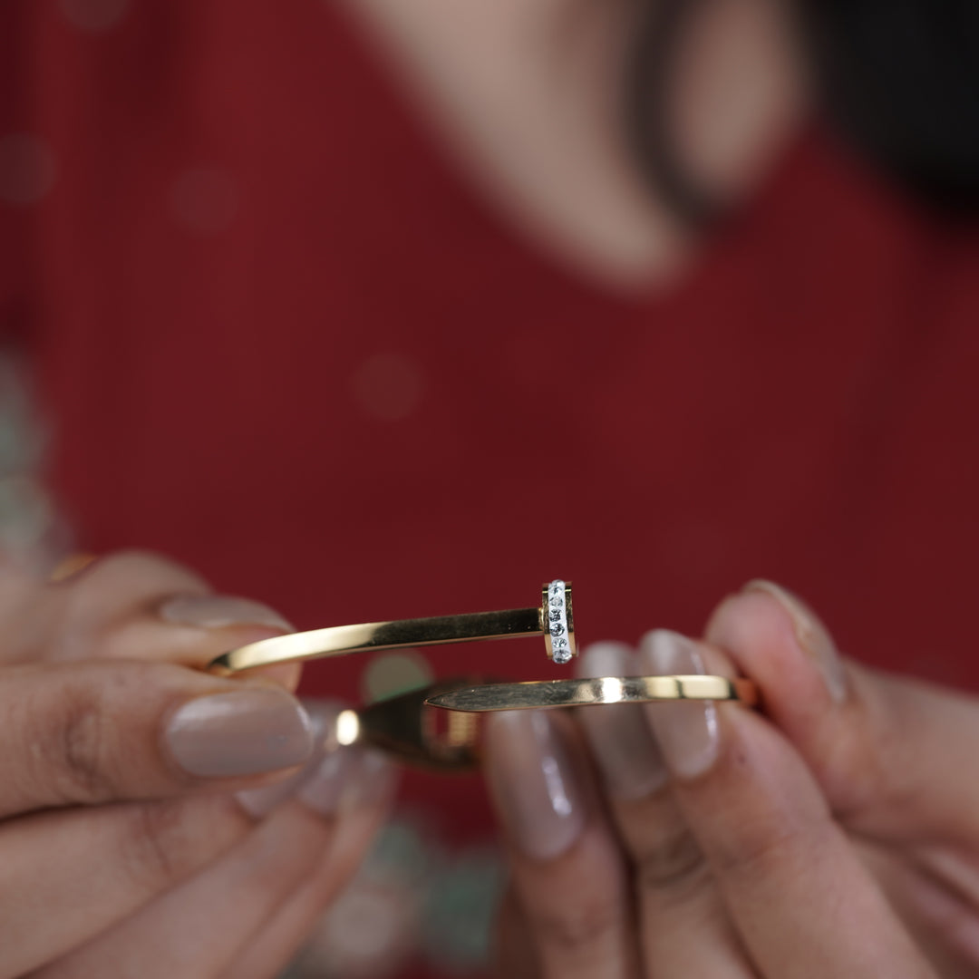 Eterna Shine Gold Cuff Kada