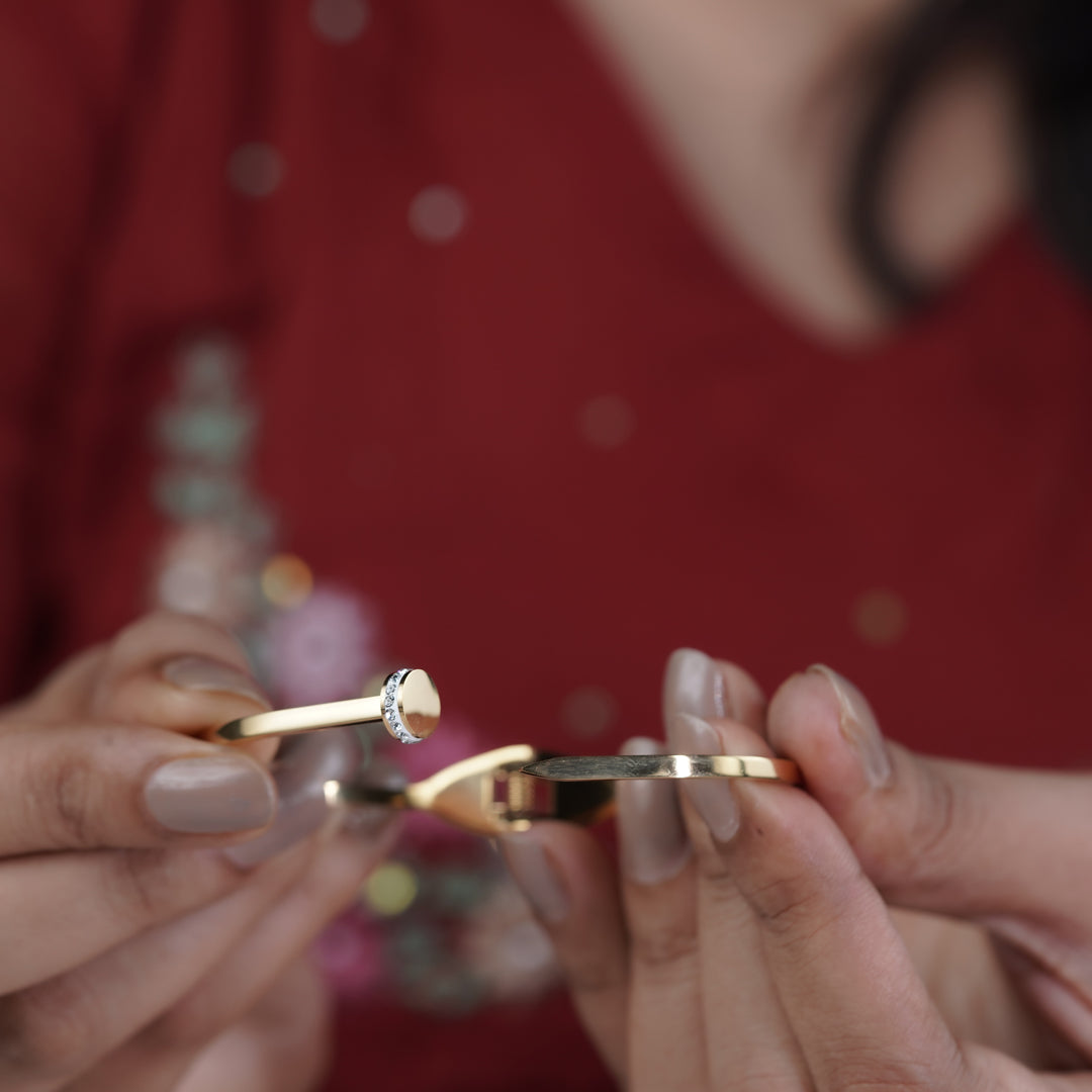 Eterna Shine Gold Cuff Kada