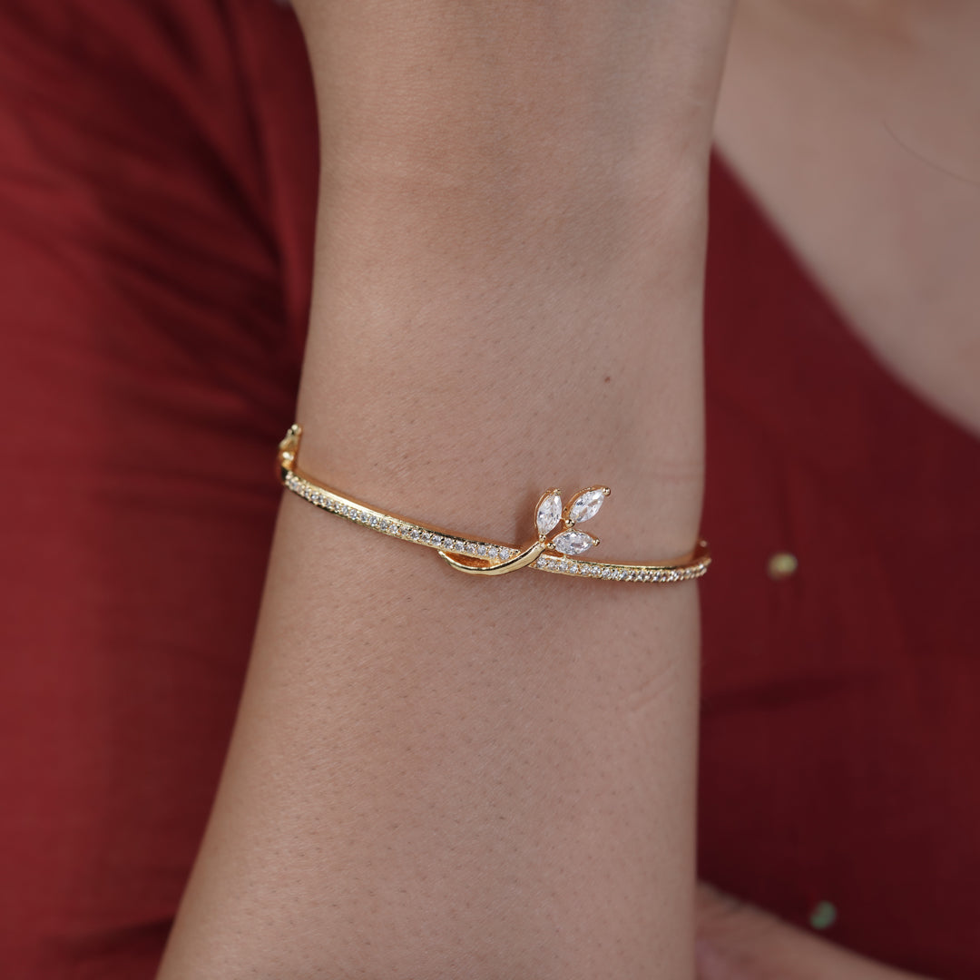 Flutter Butterfly Zircon Gold Kada