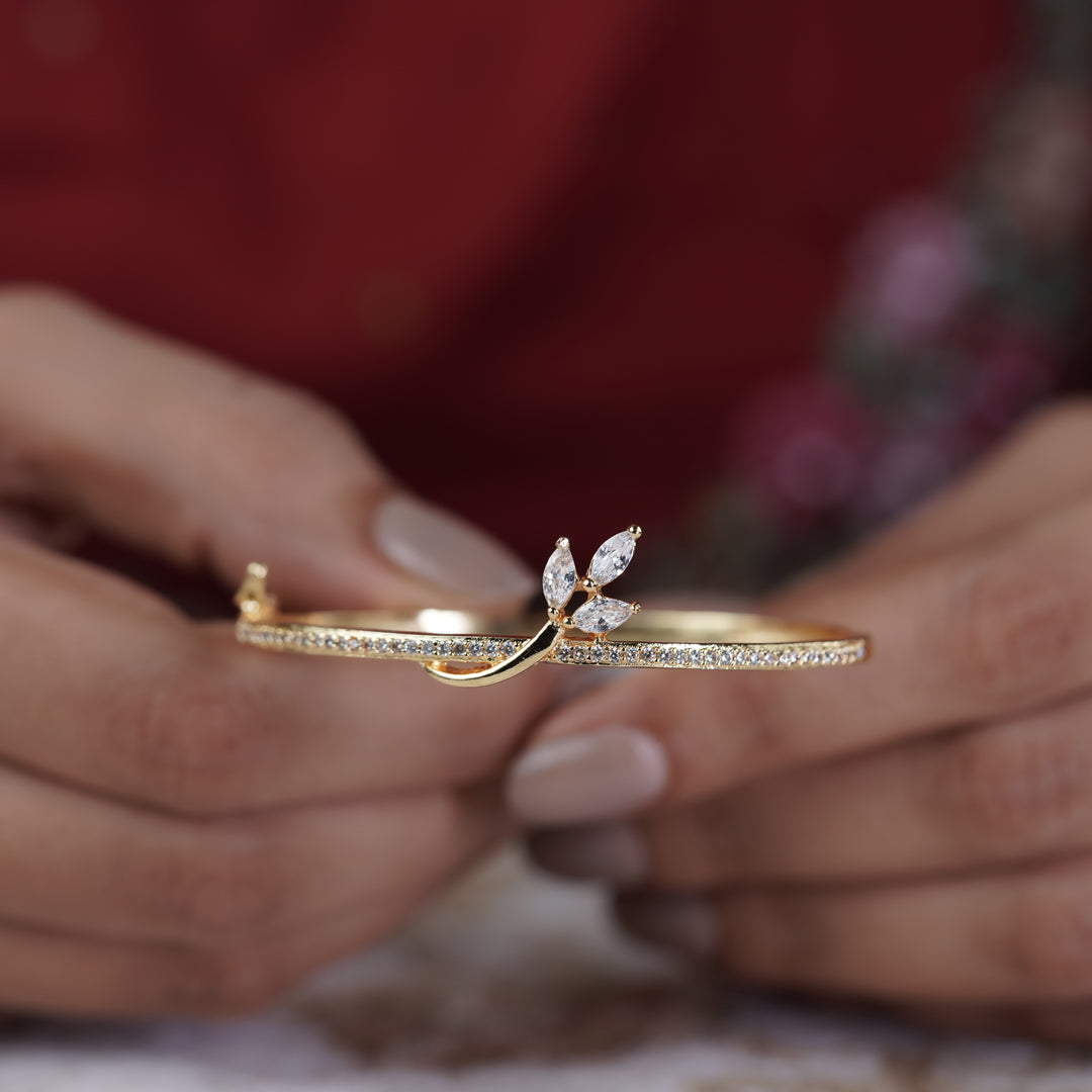 Flutter Butterfly Zircon Gold Kada